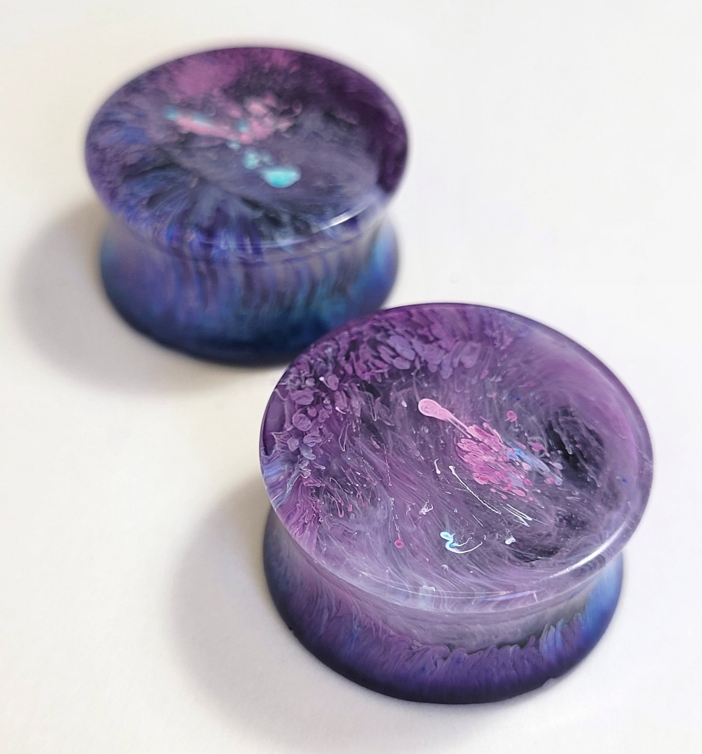 Customisable Double Flared Plugs - The Cerulean Wolf