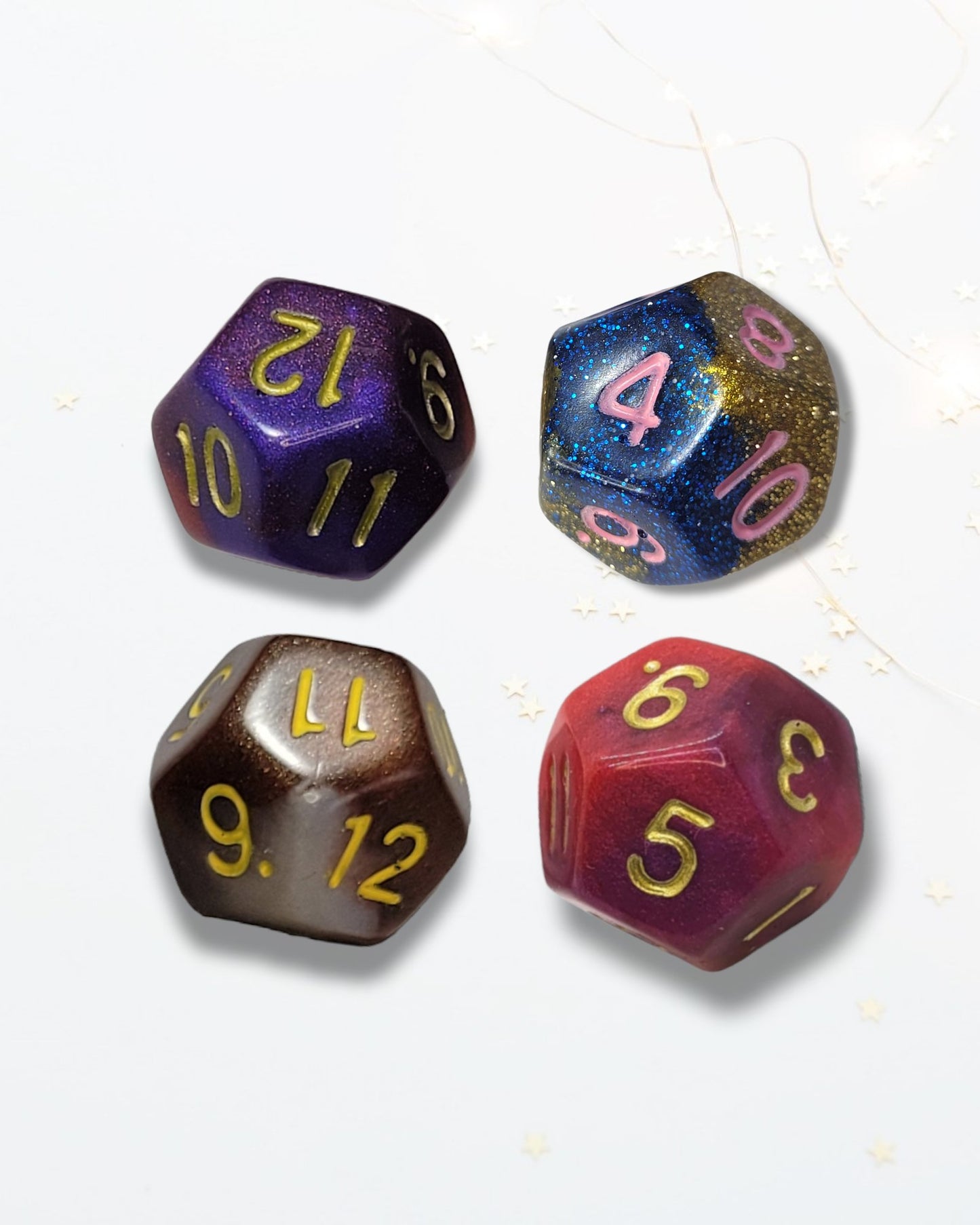 Customisable Single D12 Dice - The Cerulean Wolf