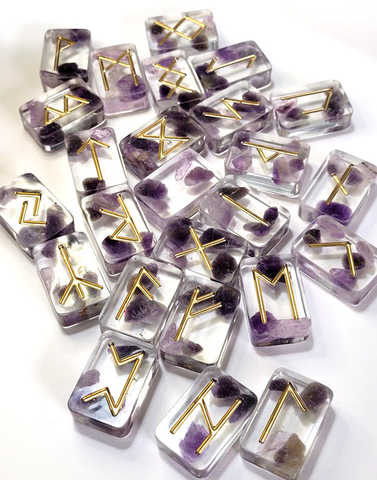 25 Amethyst Elder Futhark Runes - The Cerulean Wolf