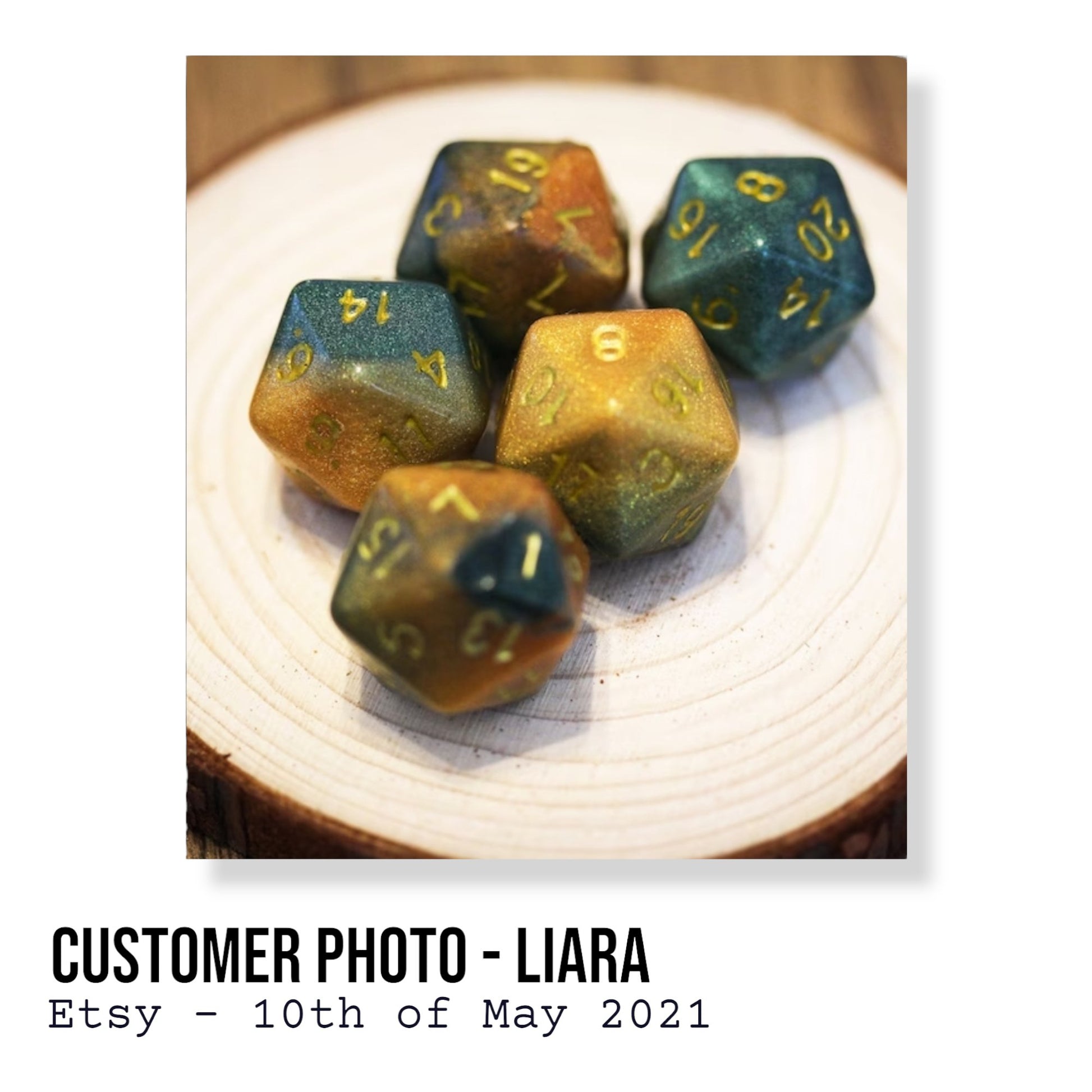 Customisable Single D20 Dice - The Cerulean Wolf
