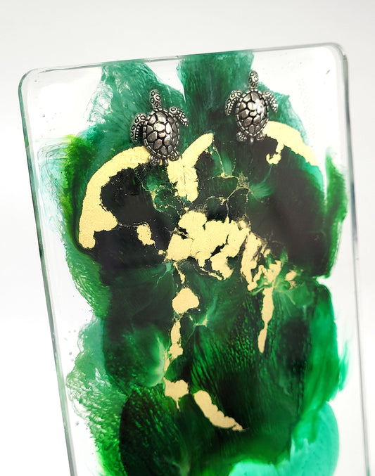 Green Turtle Phone Stand - The Cerulean Wolf