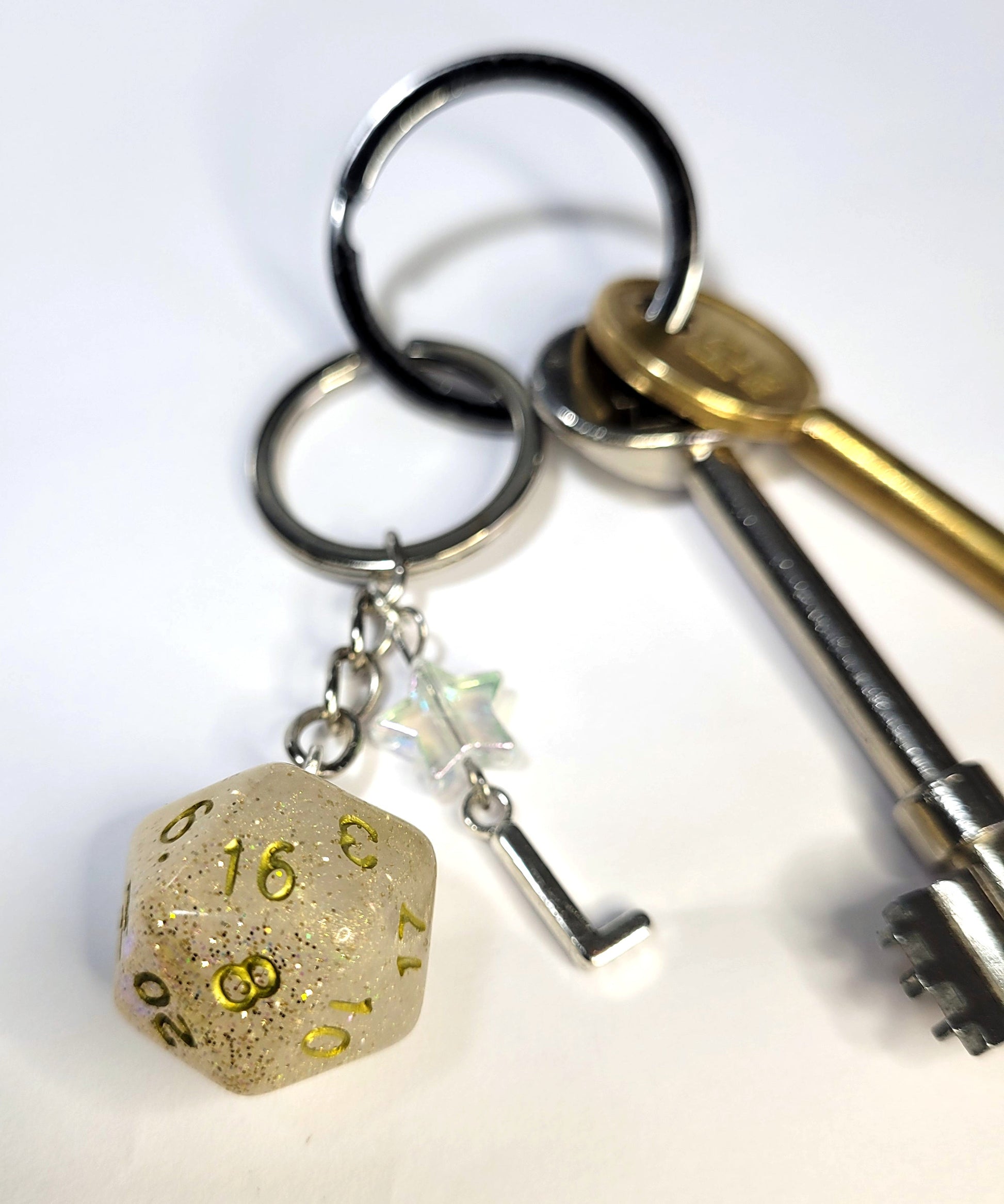 Holographic Dice Keyring - The Cerulean Wolf